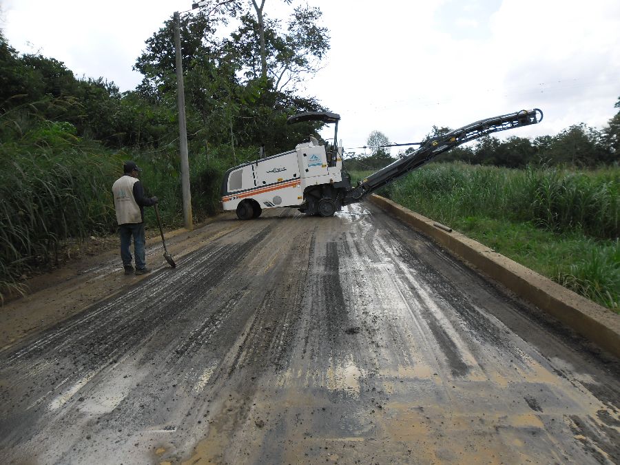 Construcción pavimento y obras complementarias del anillo vial de la mesa de Ruitoque en los sectores: Tres Esquinas – La Milonga y Casa de Pablo – Acapulco departamento de Santander.