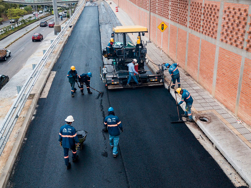 Realizar corte y demolición de carpeta de la carpeta asfáltica existente, suministro y aplicación a todo costo de mezcla densa en caliente tipo 2, necesaria para el tratamiento de vías alternas del plan de manejo de tráfico del proyecto ampliación de estructura vial autopista Bucaramanga – Floridablanca.